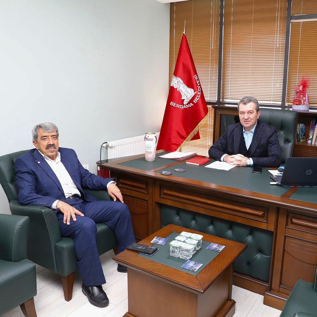 Bem-Bir-Sen İzmir Teşkilatımız Bergama Belediye Başkanı Hakan Koştu’yu Ziyaret Etti