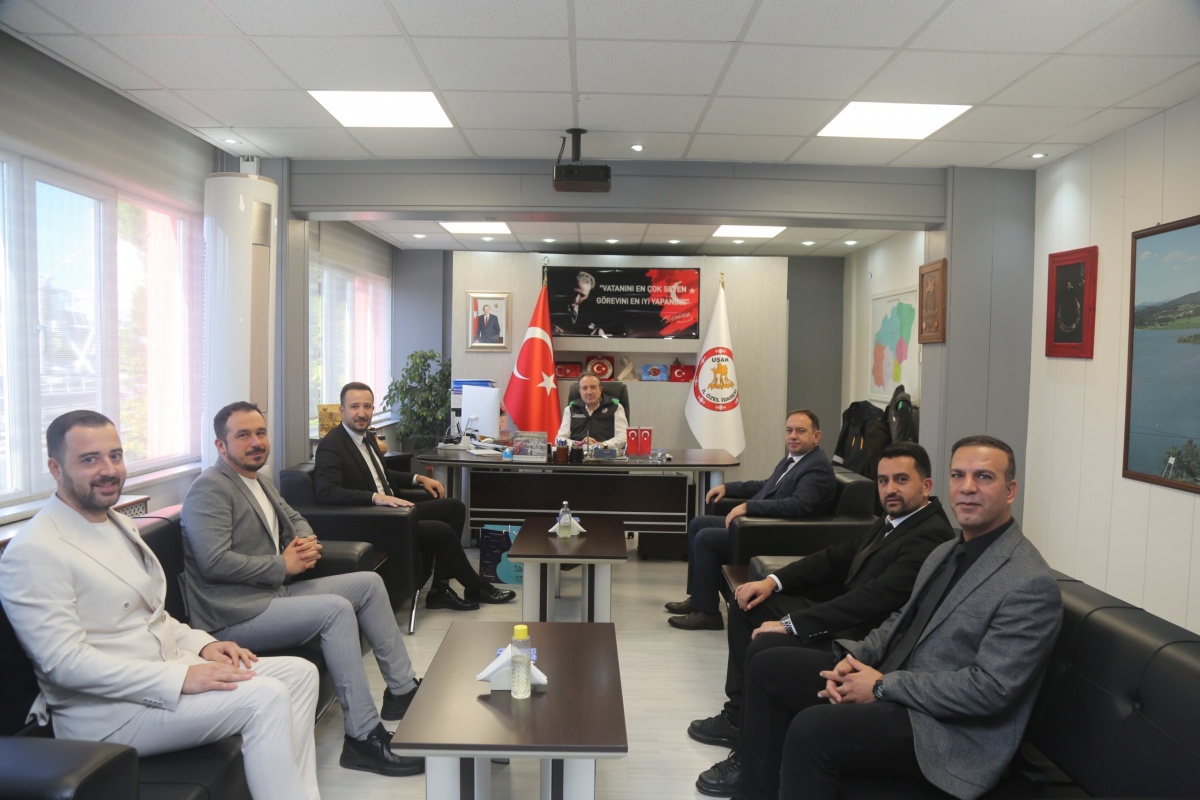 Uşak İl Başkanımız Selahattin Cem İslamoğlu Uşak İl Özel İdaresi Genel Sekreteri Dr. Sabri Ceylan’ı Ziyaret Etti